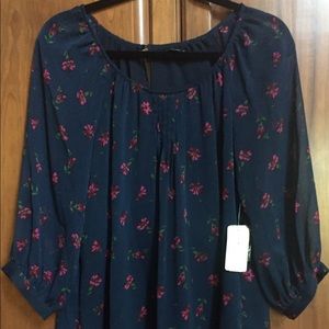 Sheer flowy peasant top sz L